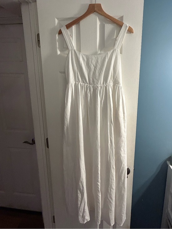 HYFVE Dresses & Skirts - HYFVE White Sleeveless Maxi Dress with Gathered Waist